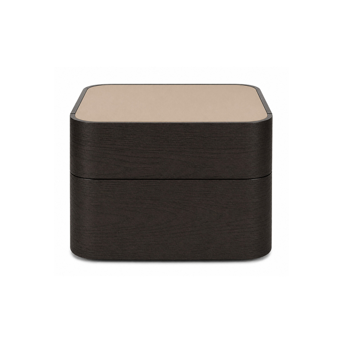 Runa, Nightstand